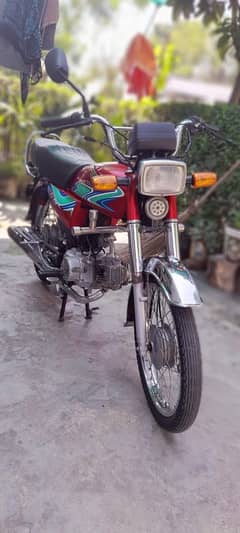 Honda CD70 Bike genuine condition for sall me