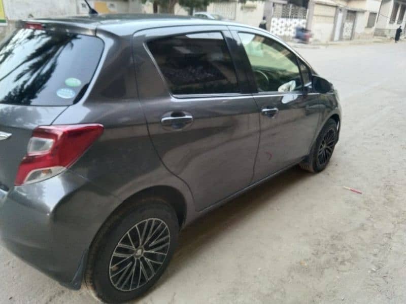 Toyota Vitz 2015 4