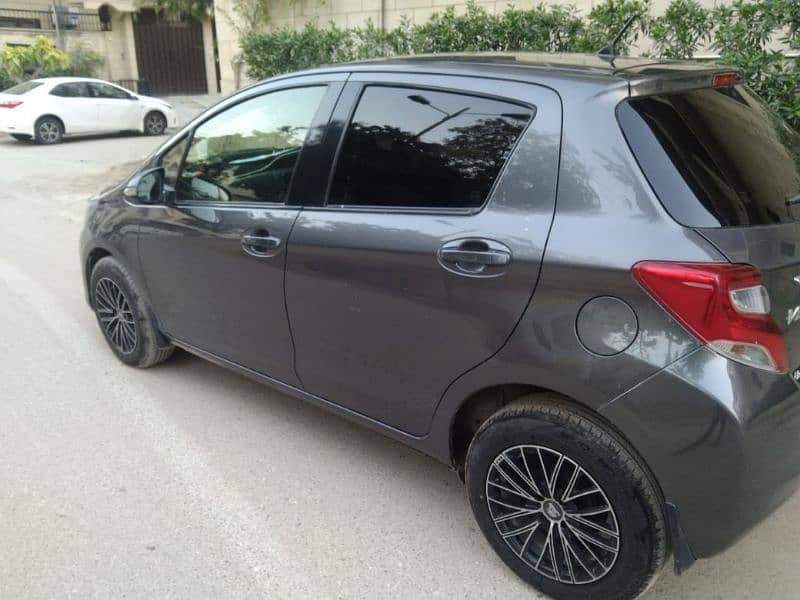 Toyota Vitz 2015 5