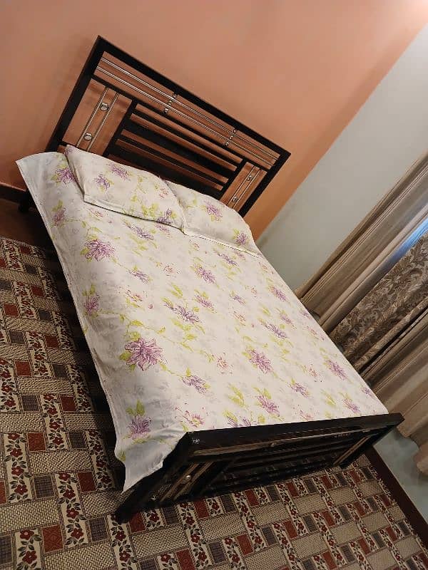 queen size iron bed without mattress 3