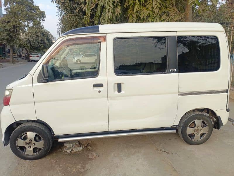 Daihatsu Hijet 2016 4