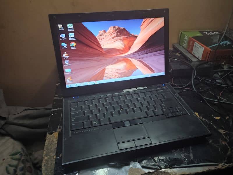 Dell i5 laptop Latitude E4310 i7 i3 0