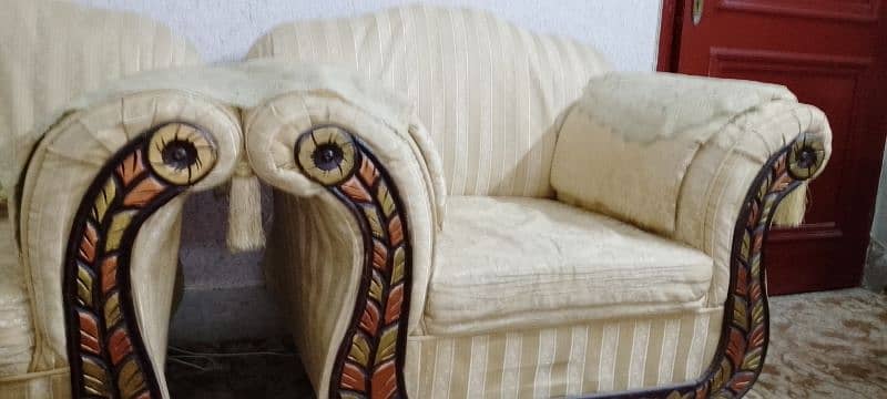 A GReat sofa set for sale 1