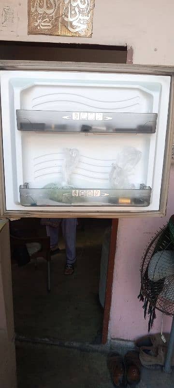 Refrigerator Dowlance Refrig 3