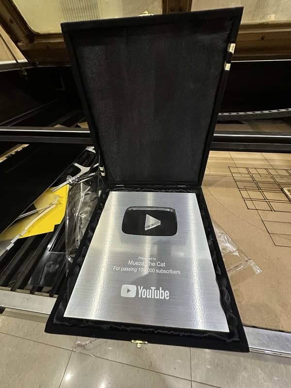 Youtube Play Button 1