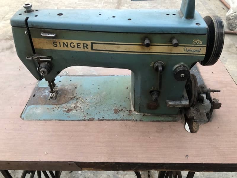 Singer Sewing Machine 5