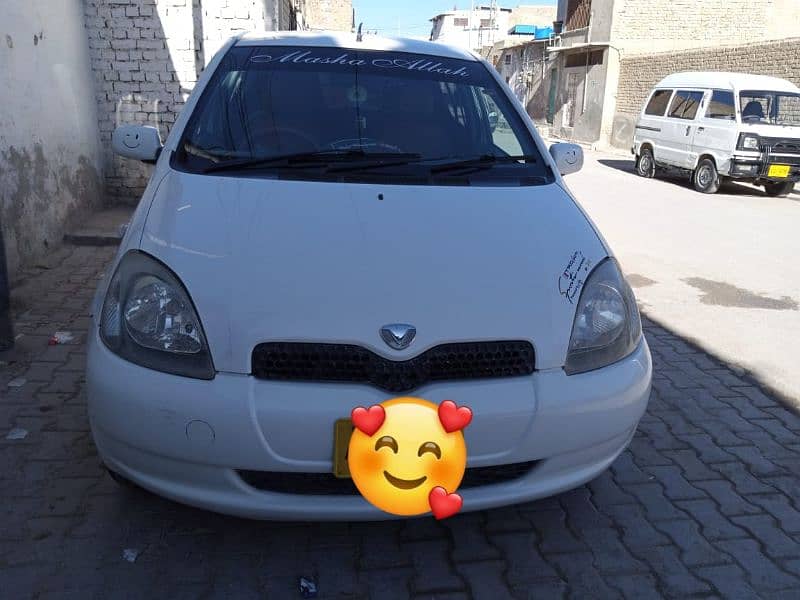 Toyota Vitz 2000 1