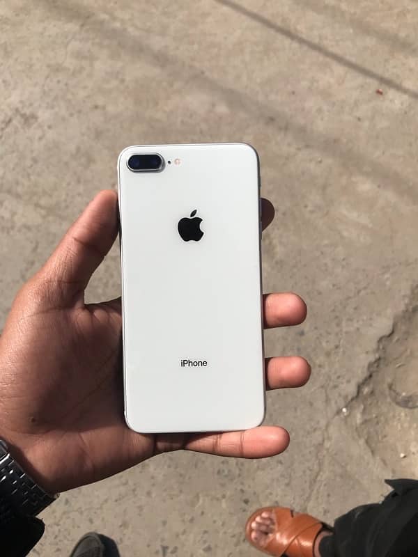 iPhone 8plus non pta 1