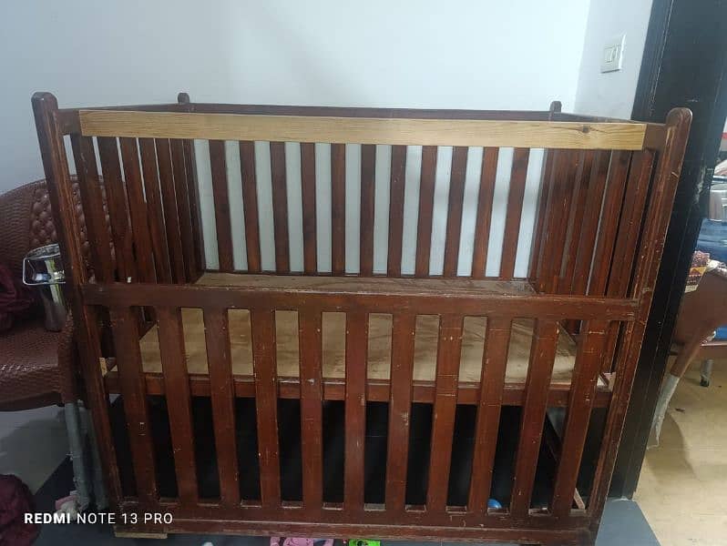 baby cot 1