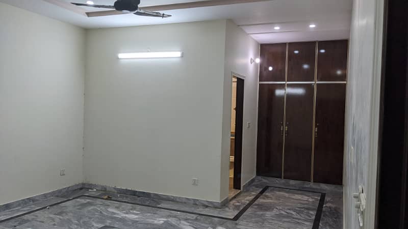 1 KANAL BEAUTIFUL HOUSE AVAILABLE FOR RENT IN IQBAL AVENUE PHASE 1 3