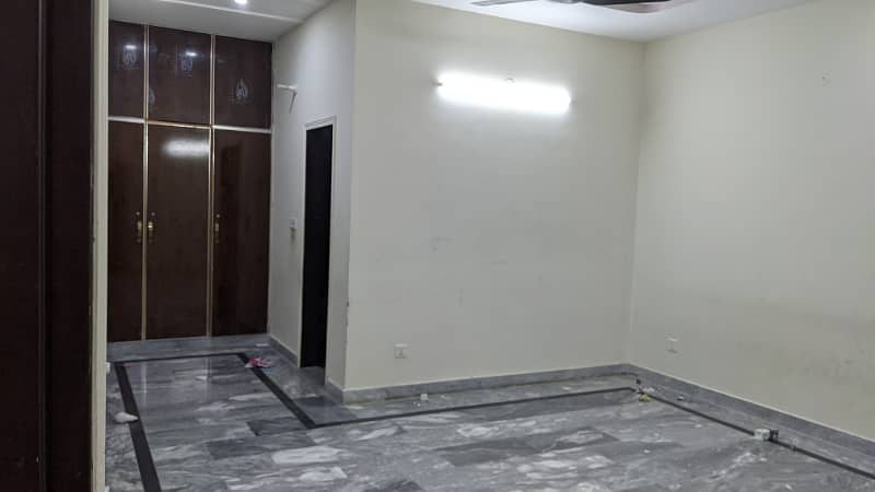 1 KANAL BEAUTIFUL HOUSE AVAILABLE FOR RENT IN IQBAL AVENUE PHASE 1 5