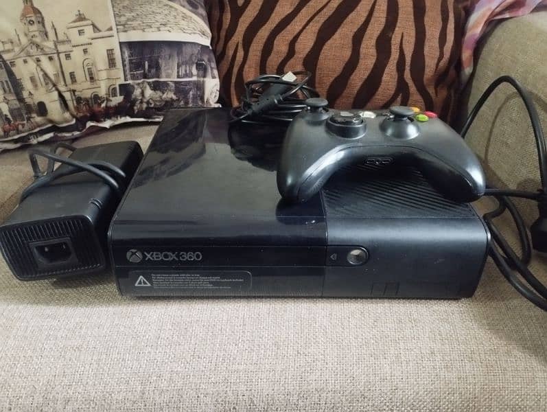 Xbox Gaming console 360 E with all accessories 0