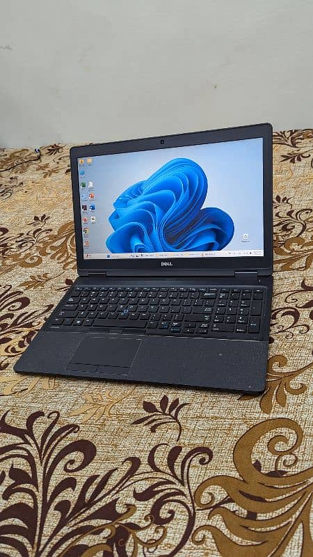 Dell 5580 Core i7 7th Gen Ram 16gb SSD 256gb 8