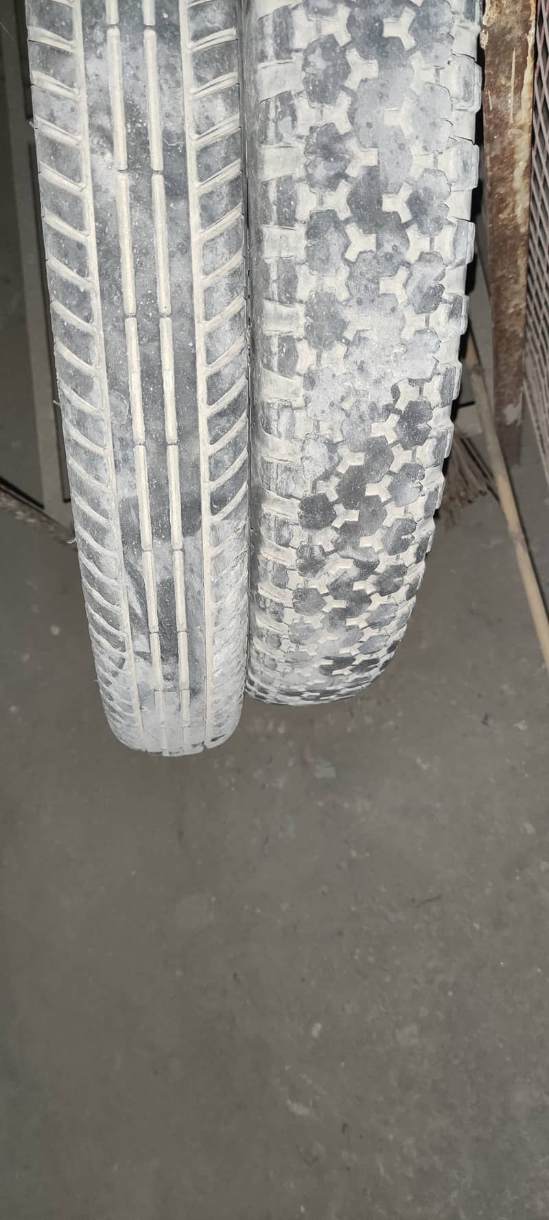 125 tyres and tubes semi condition 2