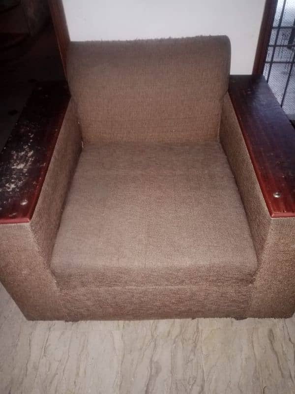 rough condition sofa set 1