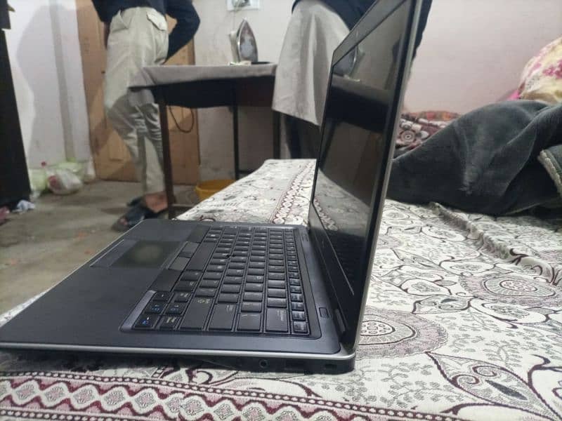 Dell latitude E7440 i5 4 gen 1