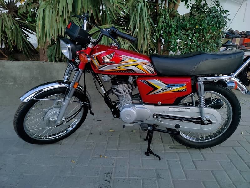 Honda 125 brand new 4