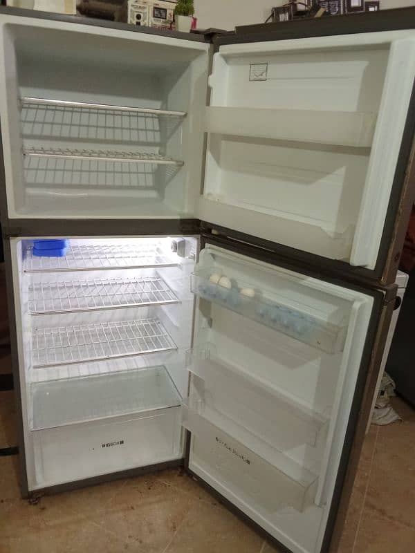 Haier refrigerator 2 Doors 0