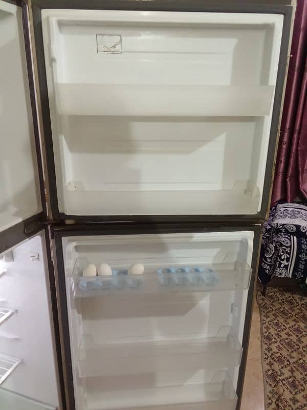 Haier refrigerator 2 Doors 2