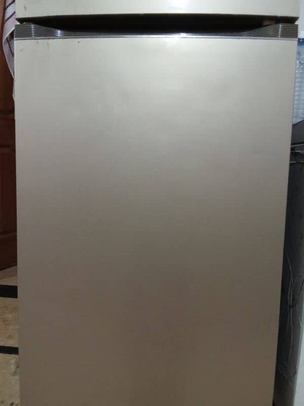 Haier refrigerator 2 Doors 8