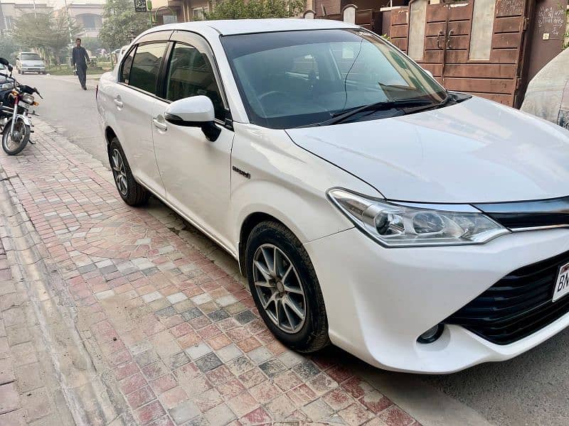 Toyota Corolla Axio 2015 1