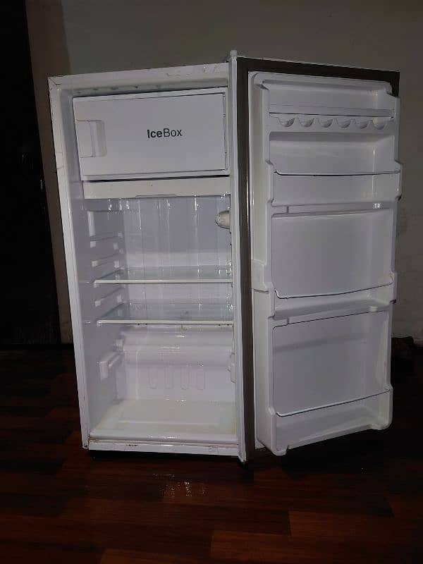 Dawlance bedroom refrigerator 9106 white 5