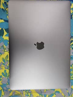 Macbook Pro 2017 | 15 inch | i7 | 2.9 Ghz | 16gb/500gb |