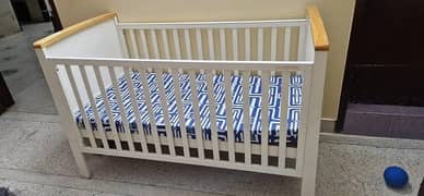 baby cot / cot / kids bed / baby bed