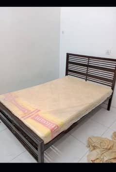 iron bad with mattress