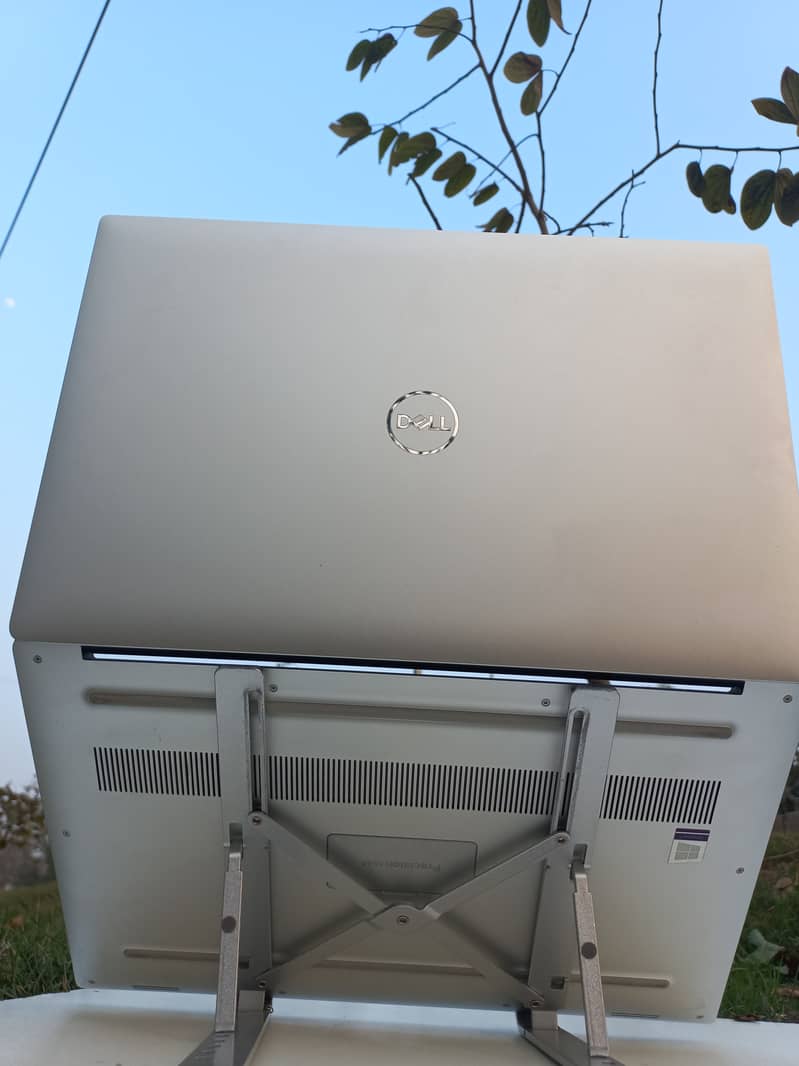 dell precision 5540 core i7 9th gen | 4gb Nvidia T2000 Workstation 4