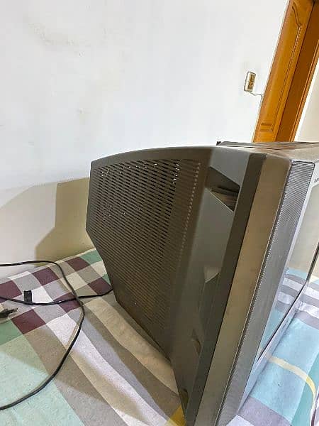 Sony trinitron TV 9/10 condition 5