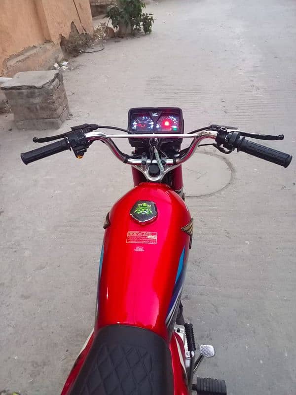 Honda 125 /Original black colour 3