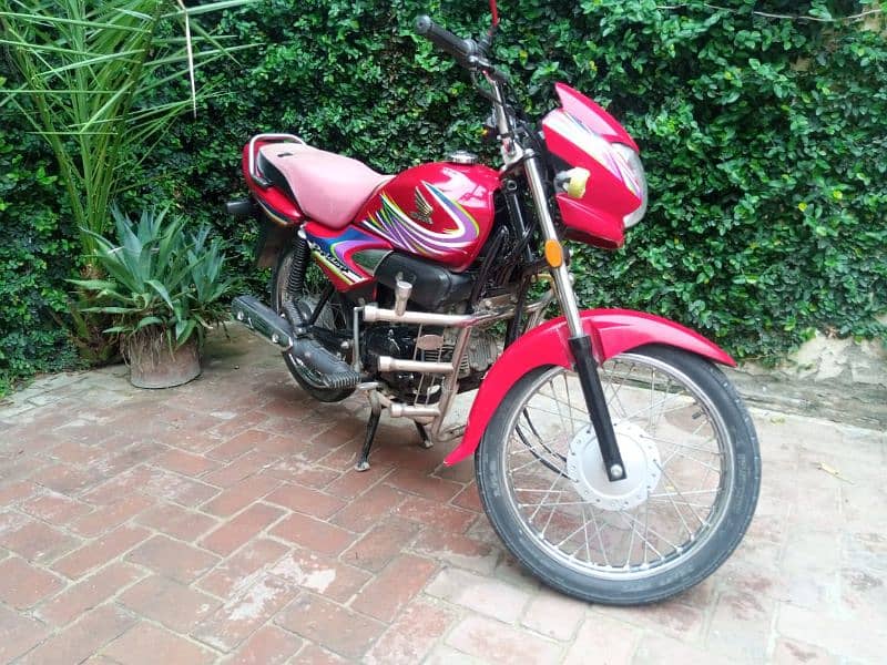 Honda pridor 100% Geniun 0