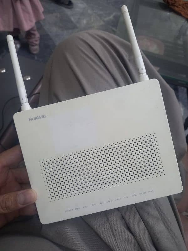 dual antenna huawei router fiber gpon 0