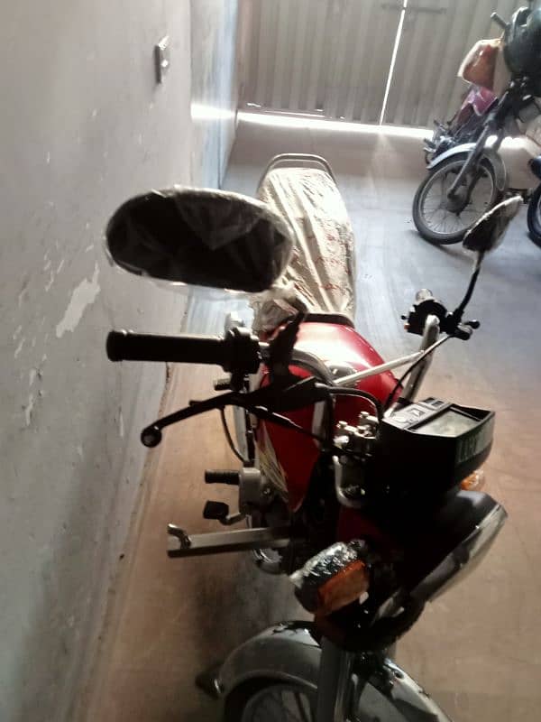 Honda CD 70 brand new condition 3