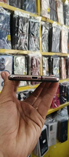 One Plus 7t Condition 8 by 10 Argent sale