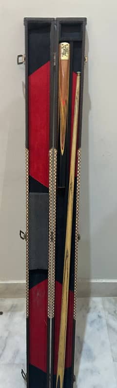 Snooker CUE in Mint Condition Contact#03343234392