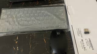 Wireless Keyboard and Mouse (10/10)