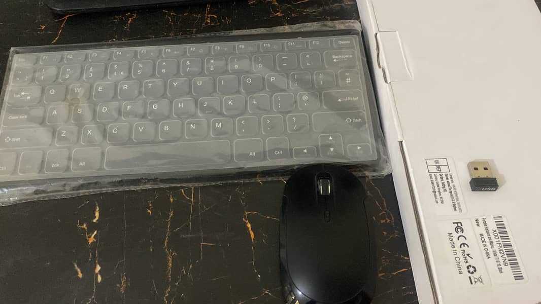 Wireless Keyboard and Mouse (10/10) 0