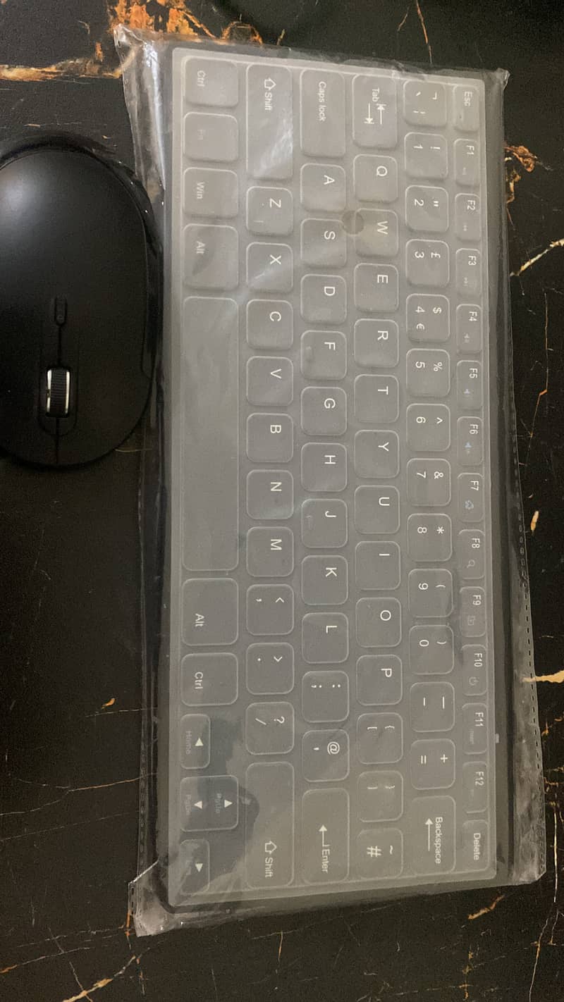 Wireless Keyboard and Mouse (10/10) 1