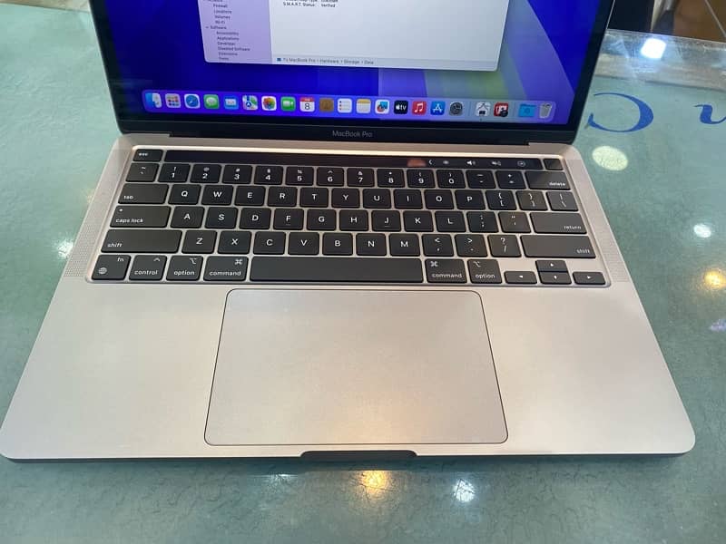 macbook m1 pro 13 inch, 16 gb , 512 gb Excellent Condition 0