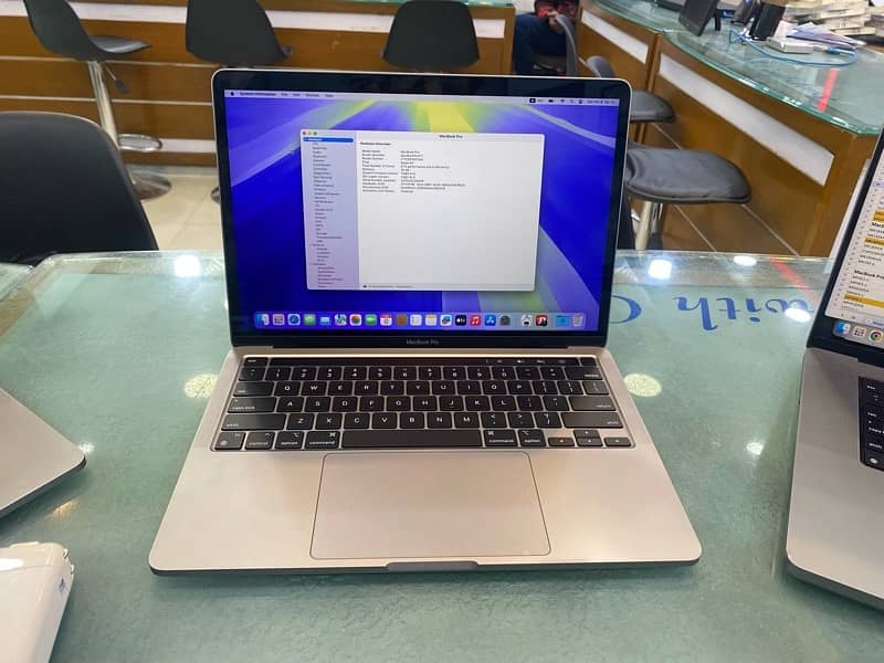 macbook m1 pro 13 inch, 16 gb , 512 gb Excellent Condition 2