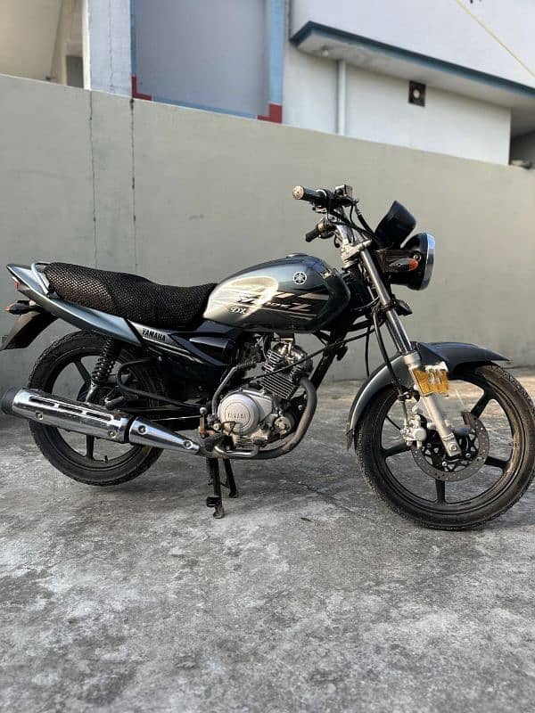 Yamaha 125z dx, gray color 2