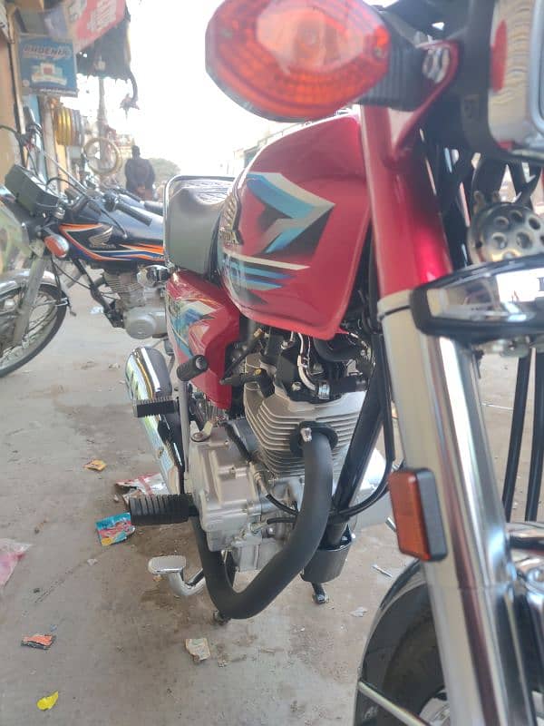 Honda CG 125 2024 Red 10/10 Condition 9