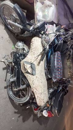 Honda bike ha saf sutri ha 1978 model ha 35000 demand ha