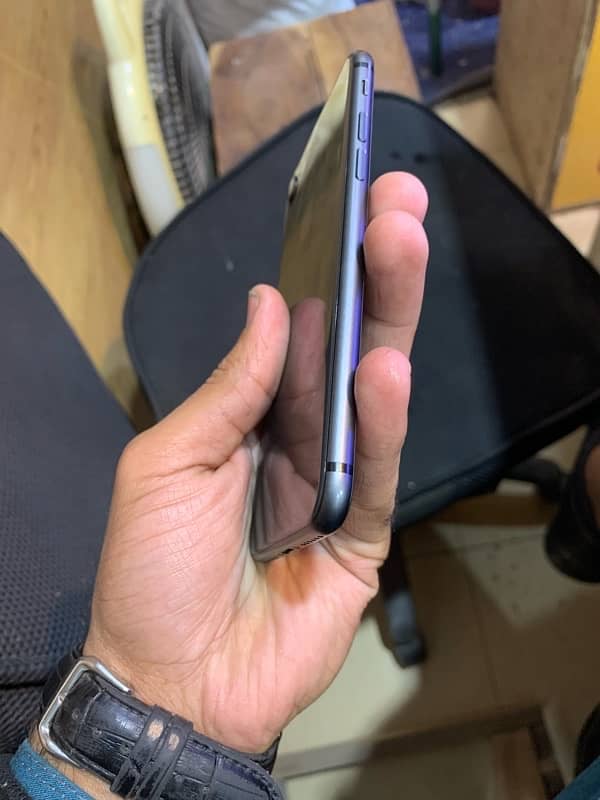 Iphone 8 64GB Non Pta 4