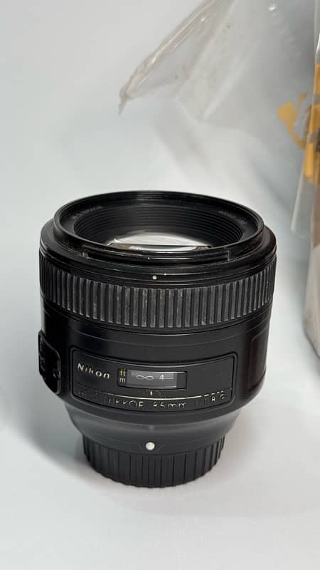 Nikon 85mm f/1.8G Used 2