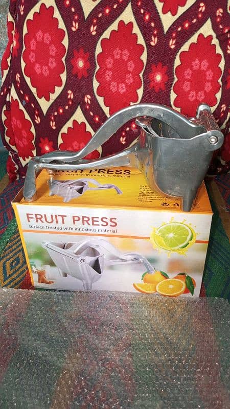 manual fruit press 2