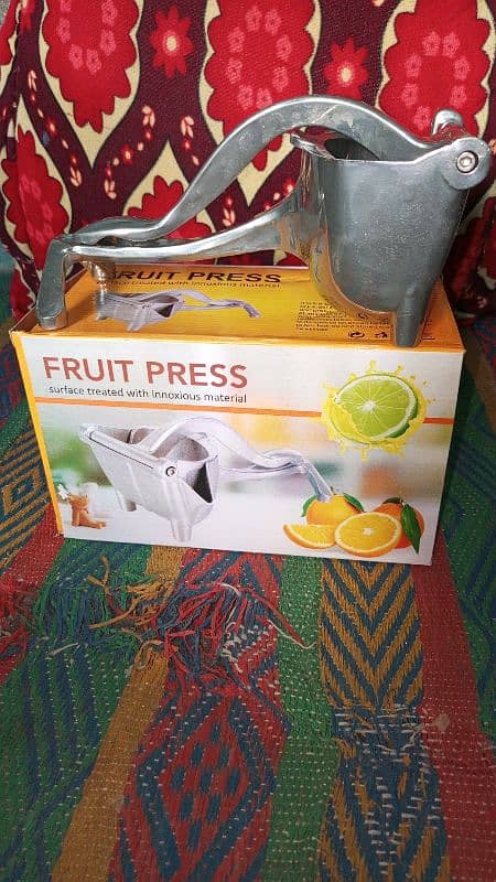 manual fruit press 4