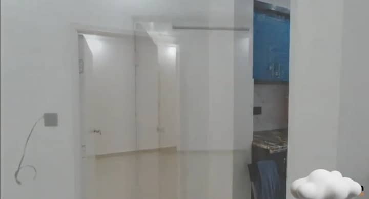 A 1200 Square Feet Flat In Karachi Is On The Market For sale 11